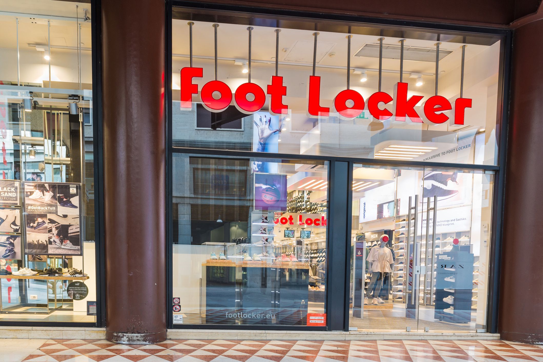 foot locker store exterior