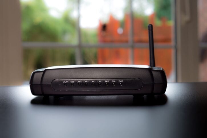 wireless internet router in home