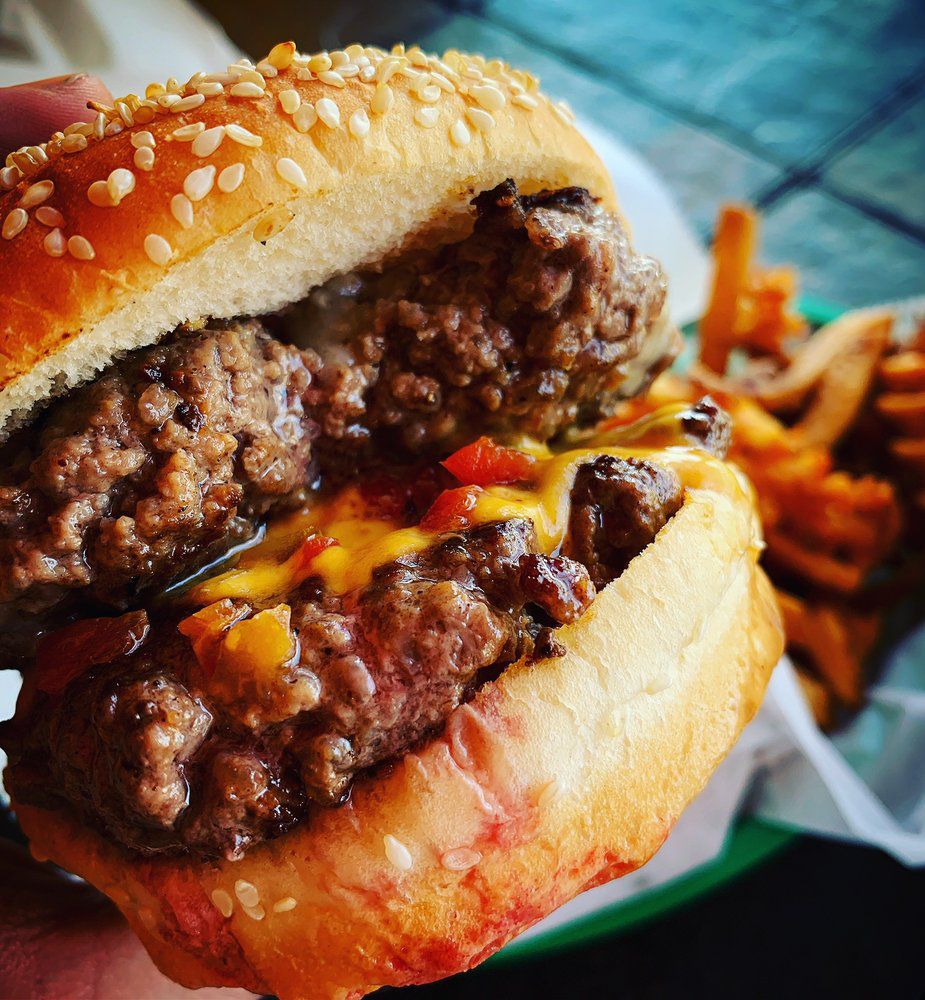Gold Burgers, Newington, Connecticut