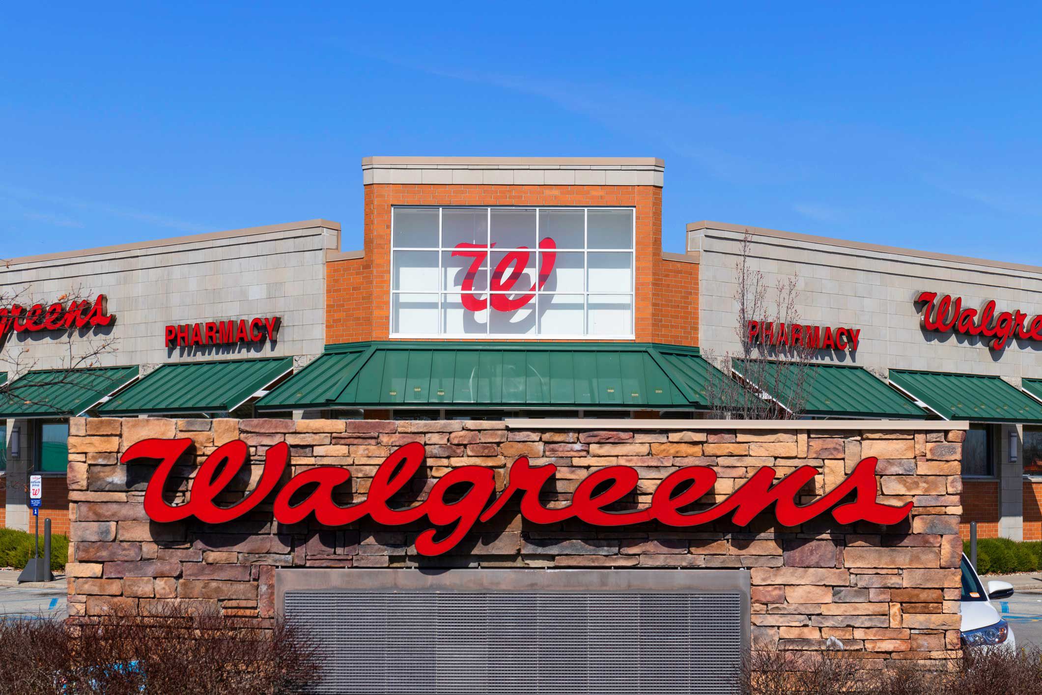 Noblesville - Circa March 2021: Walgreens Retail Location.