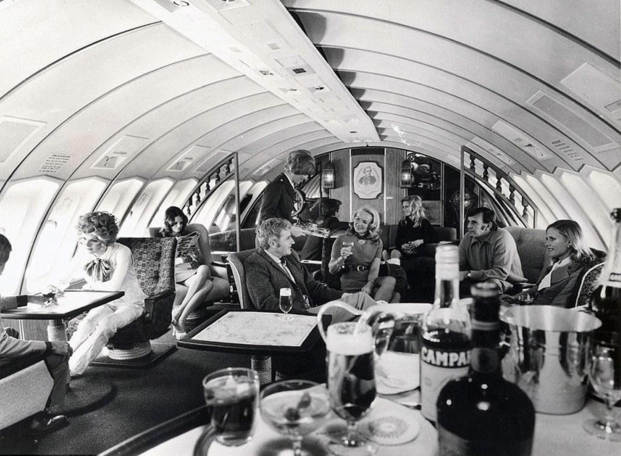 1971, the luxuries of flying in the past in a Qantas Airways 747 upper deck.