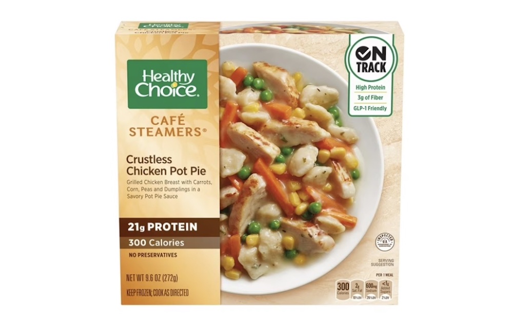 A Healthy Choice Café Steamers box featuring Crustless Chicken Pot Pie. The packaging shows a bowl of chicken, carrots, corn, peas, and dumplings in sauce, with nutrition highlights including 21g protein and 300 calories.