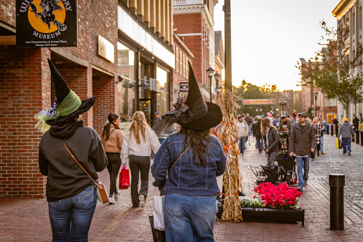 13 Best Trick-or-Treat Towns in America for Halloween